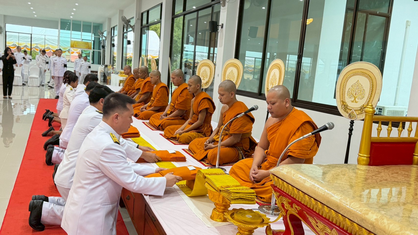 LINE_ALBUM_201168_251121_6